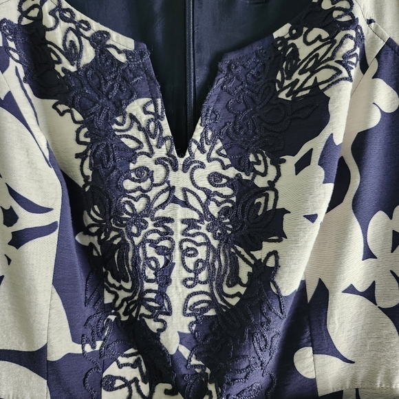 Adrianna Papell Cream/Blue Midi Dress With Embroidery, Cap Sleeves, Size 8P - Picture 3 of 12